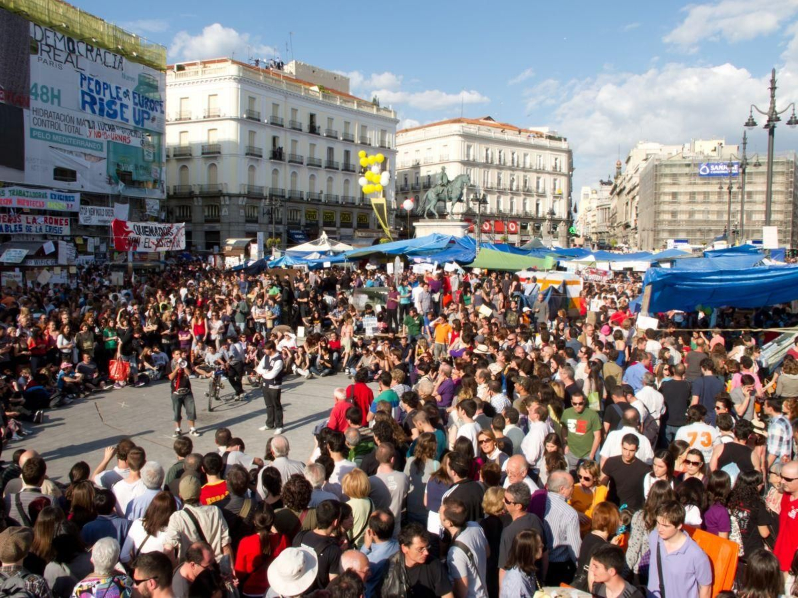 Protestas en la Puerta del Sol contra la situación económica en 2011.