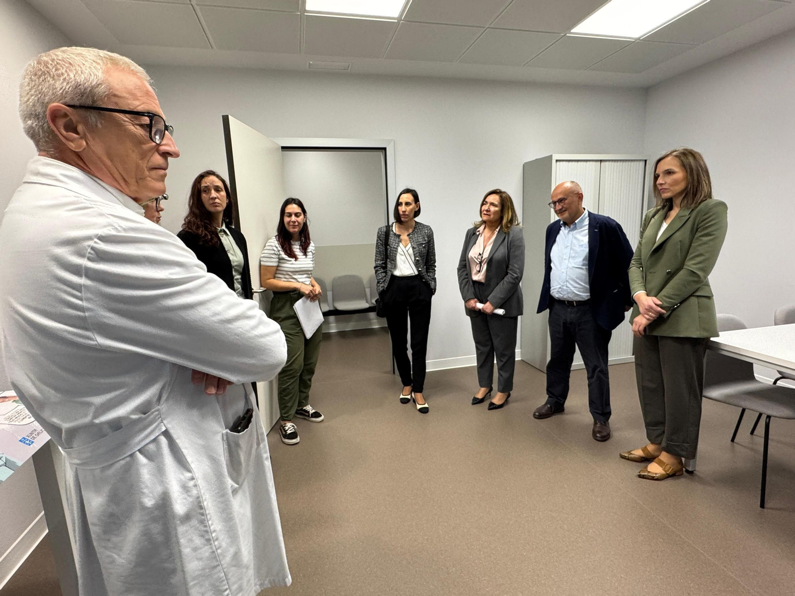 El gerente del área sanitaria acompañó a las autoridades en la visita institucional, ayer.