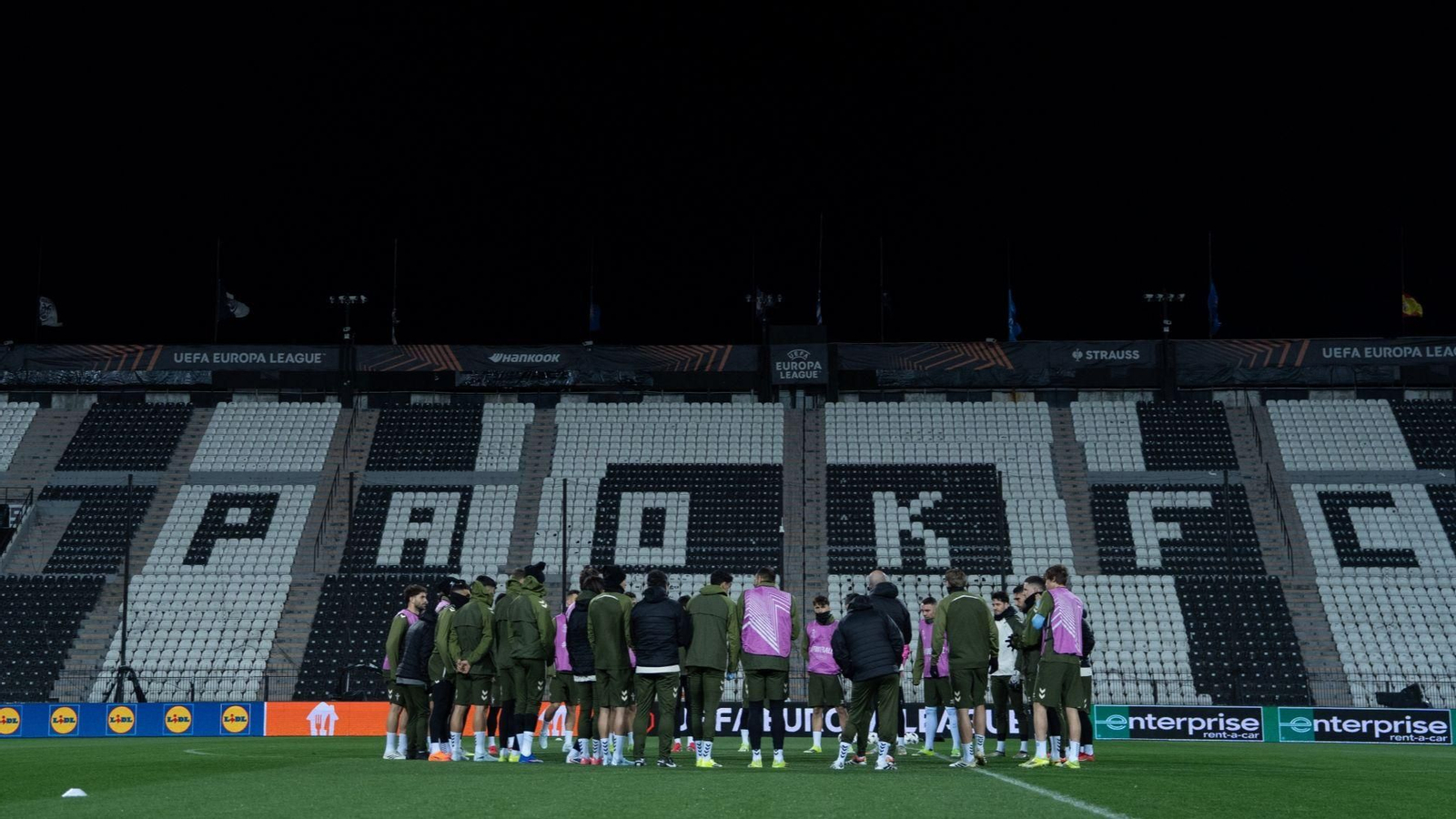 El entrenador del Celta, Claudio Giráldez, dirigió al equipo ayer en el Estadio Tumba.