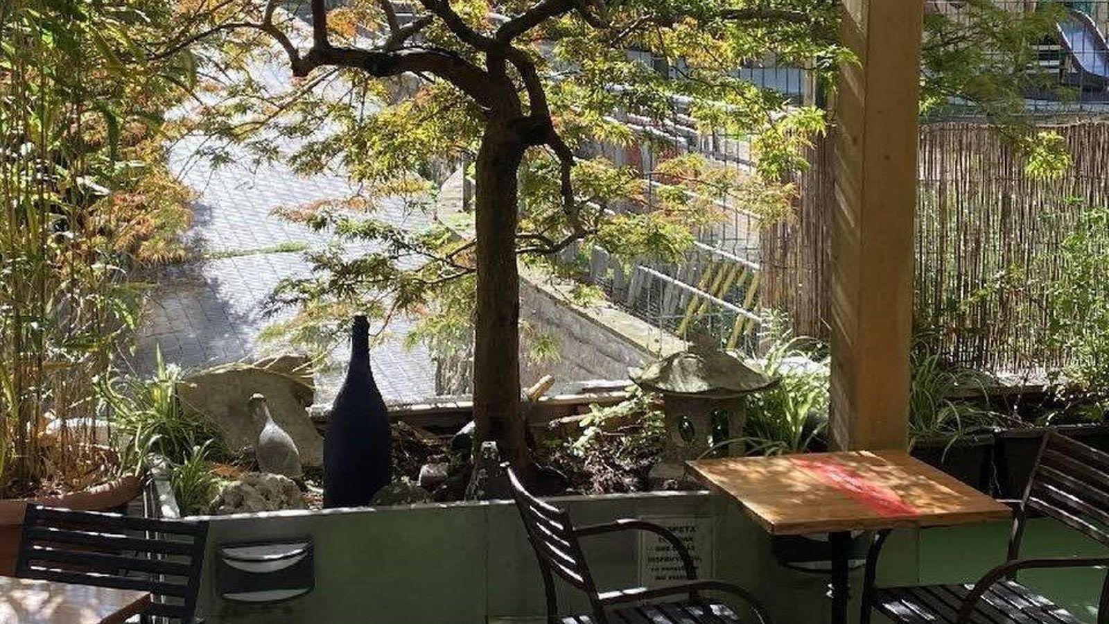Cafetería Van Gogh. // vangoghcafevigo.com