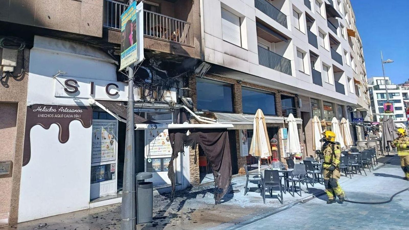 Incendio en una heladería de Sanxenxo.
