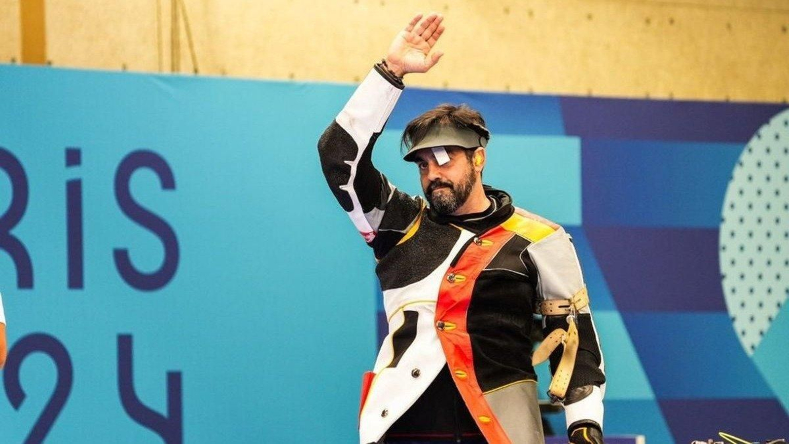 El tirador pontevedrés residente en Vigo logró el bronce con la carabina de aire de diez metros.