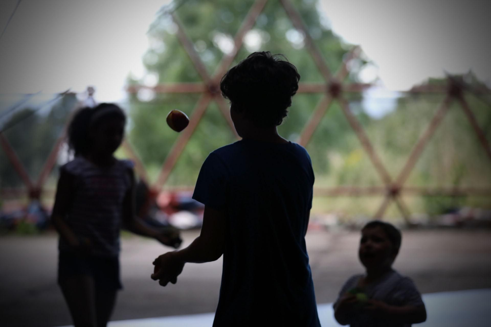 Benposta recupera la idea de su escuela de circo. José Paz