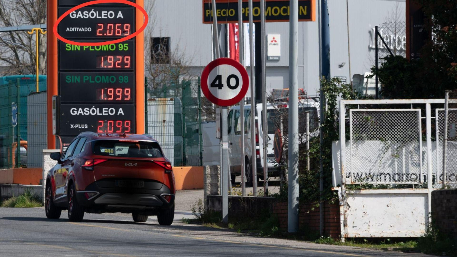 El precio del gasóleo A supera los 2 euros.