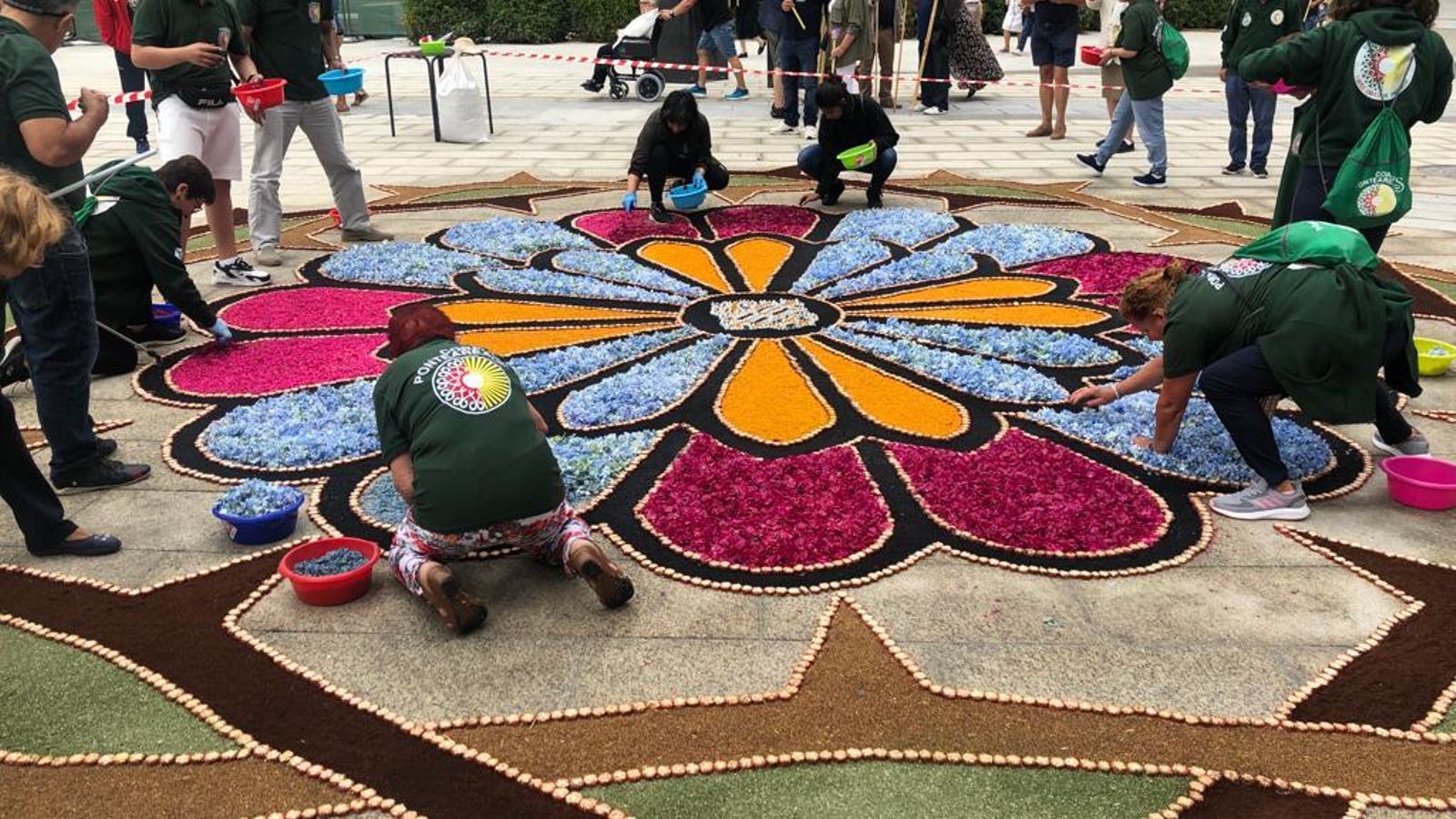 Alfombra floral, en Porta do Sol, una novedad.