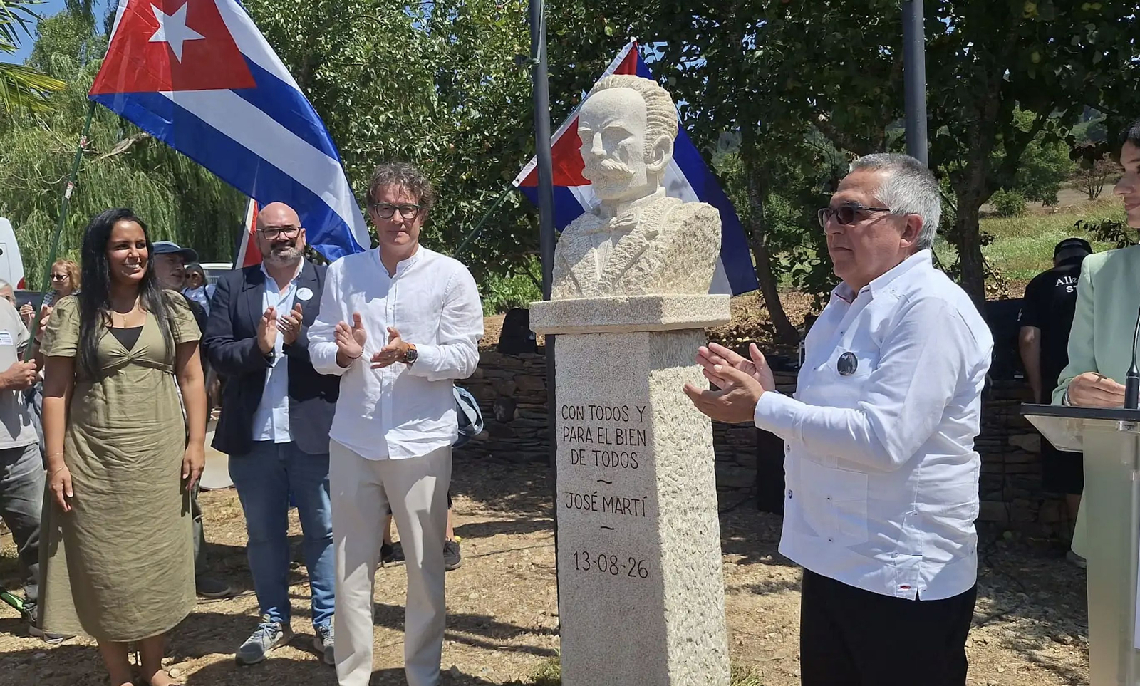 Descubrimiento del busto de José Martí