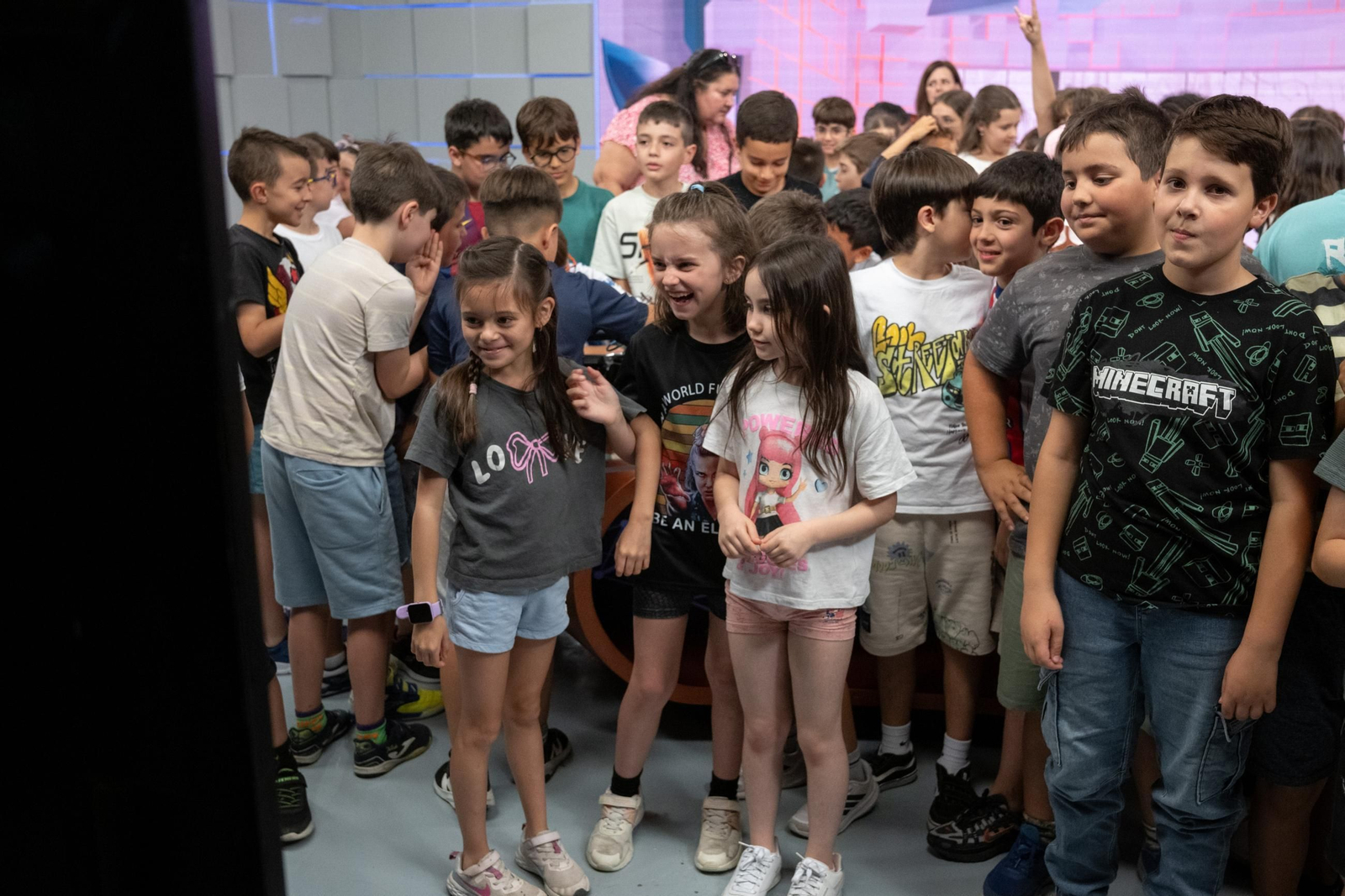 Visita dos alumnos do colexio Albino Núñez ó plató de Telemiño