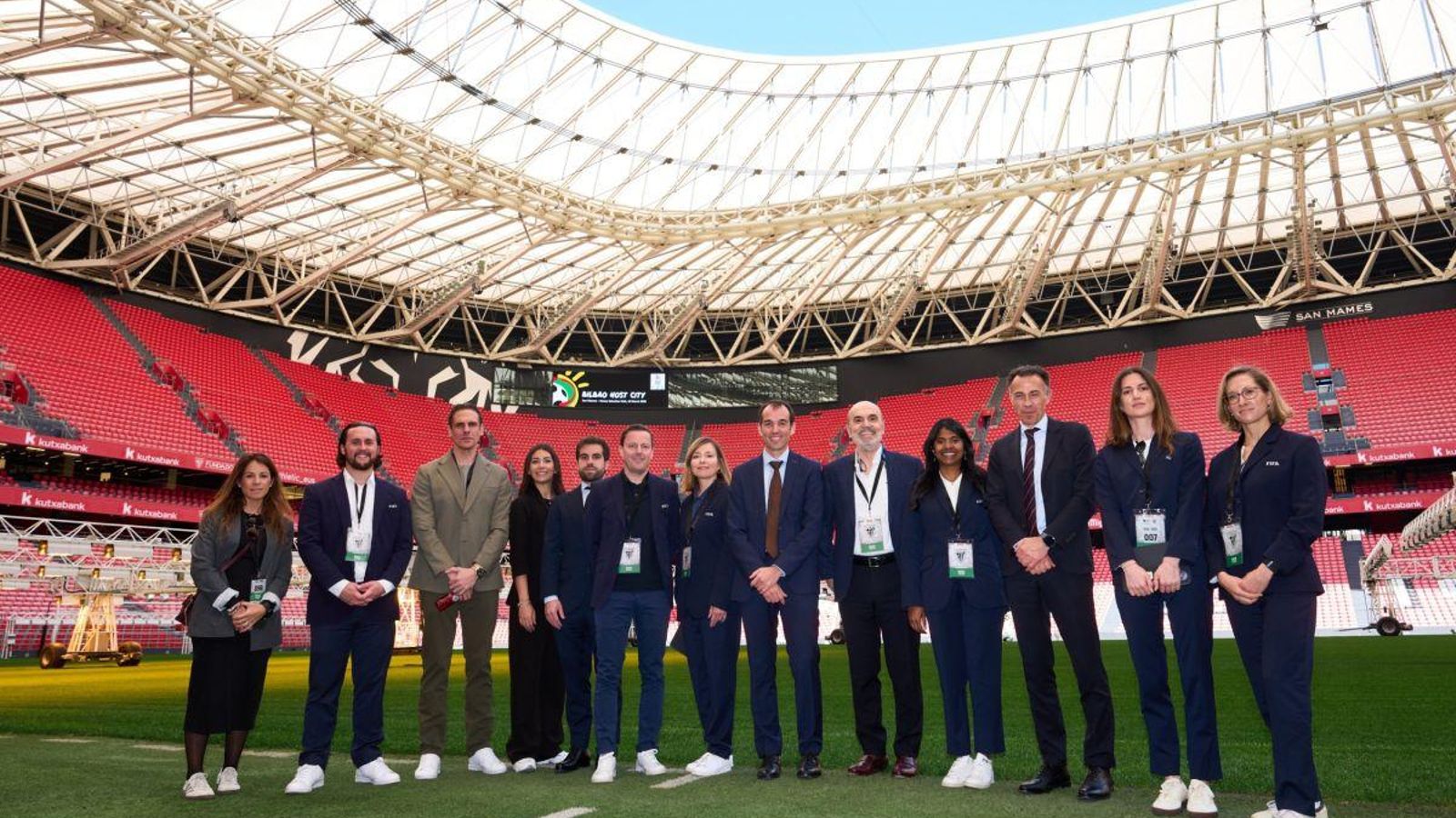 Representantes de la FIFA visitaron la semana pasada San Mamés, otra de las posibles sedes.