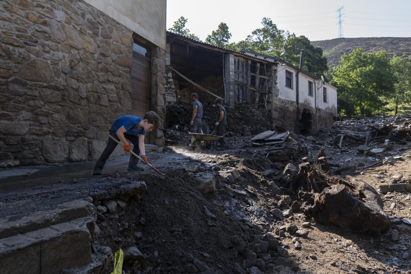 Galería | A Bouza, en Viana, zona cero de la destrucción en la provincia de Ourense por las lluvias torrenciales
