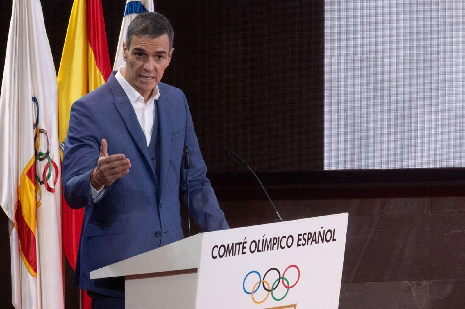 Pedro Sánchez, ayer en un acto del COE.