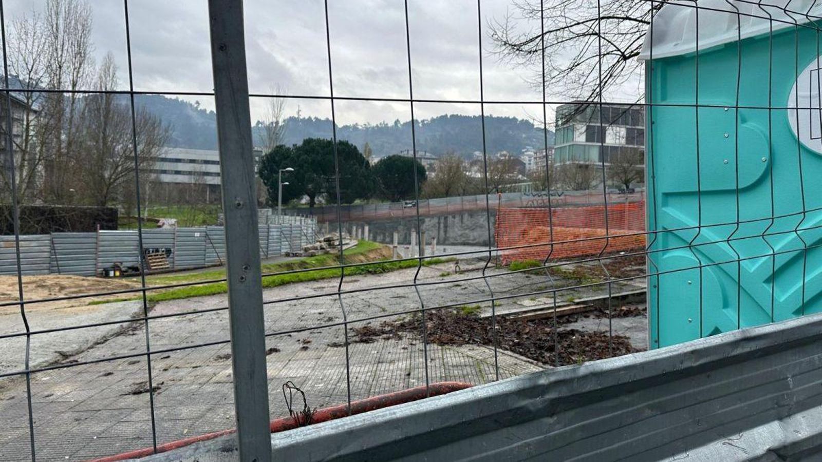 Obras paradas que generan molestias en el Campus Universitario