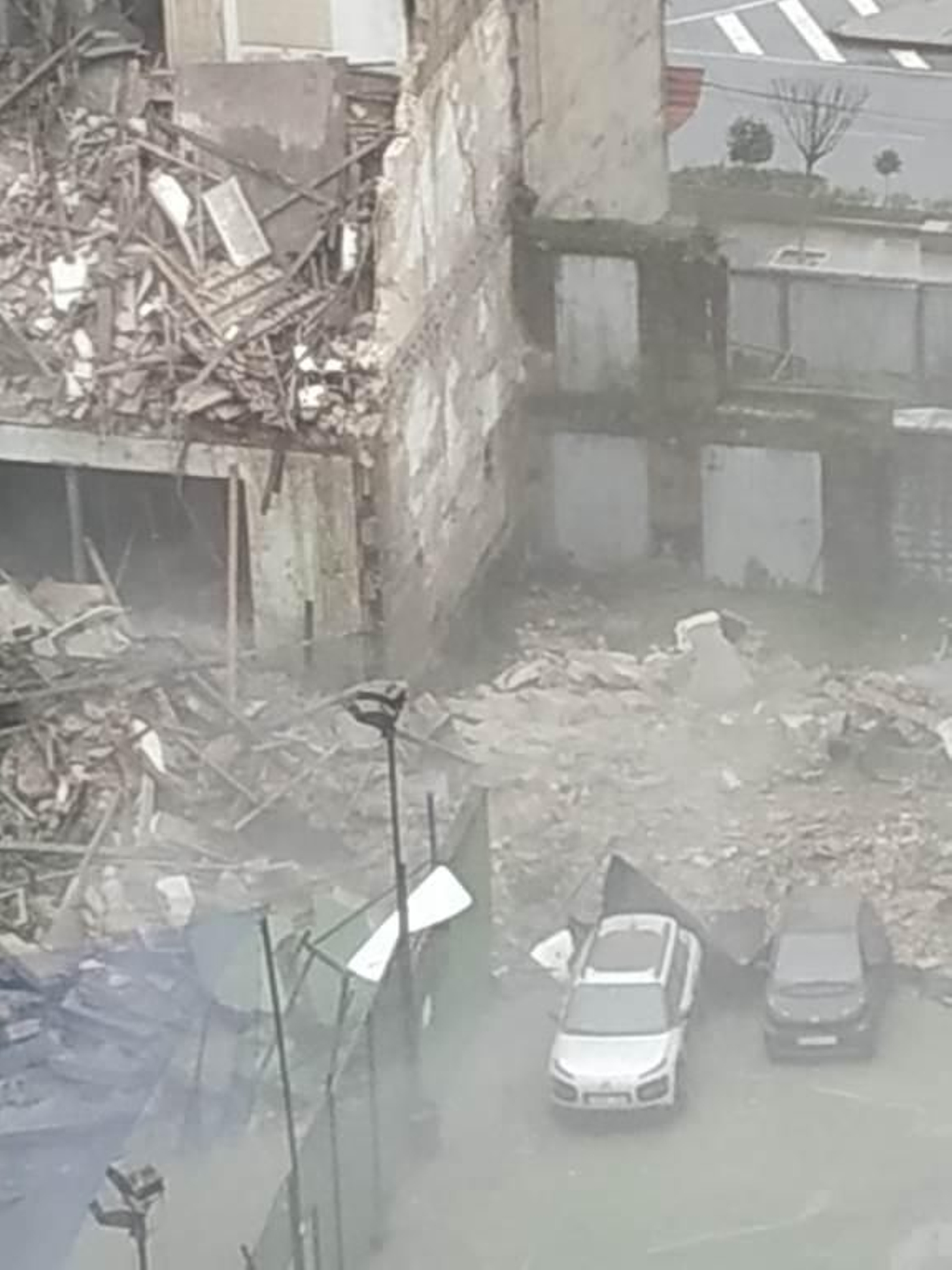 Se derrumba un edificio en el centro de Vigo _ Vicente Alonso 10