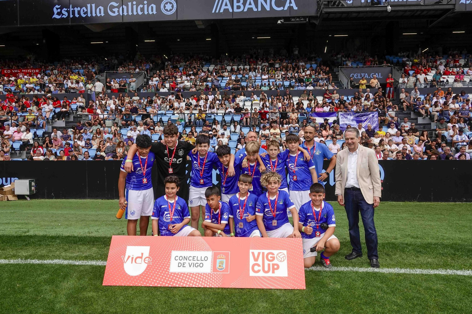 Galería | Balaídos despide la Vigo Cup con el acto de clausura y entrega de medallas