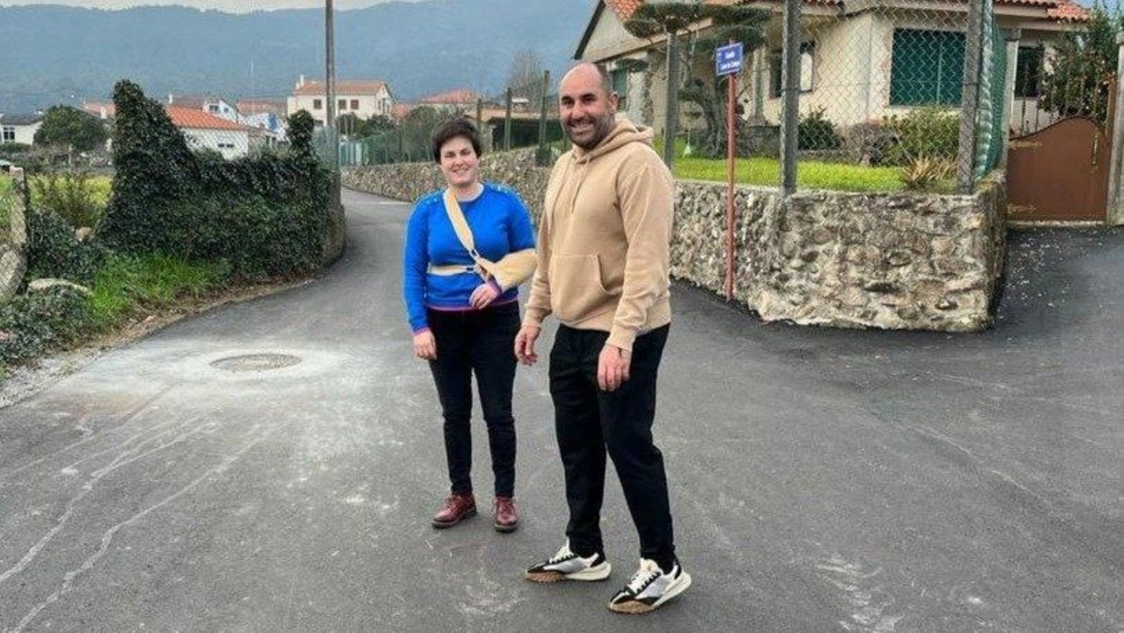 La alcaldesa, Ánxela Fernández con el concejal Germán Fernández.