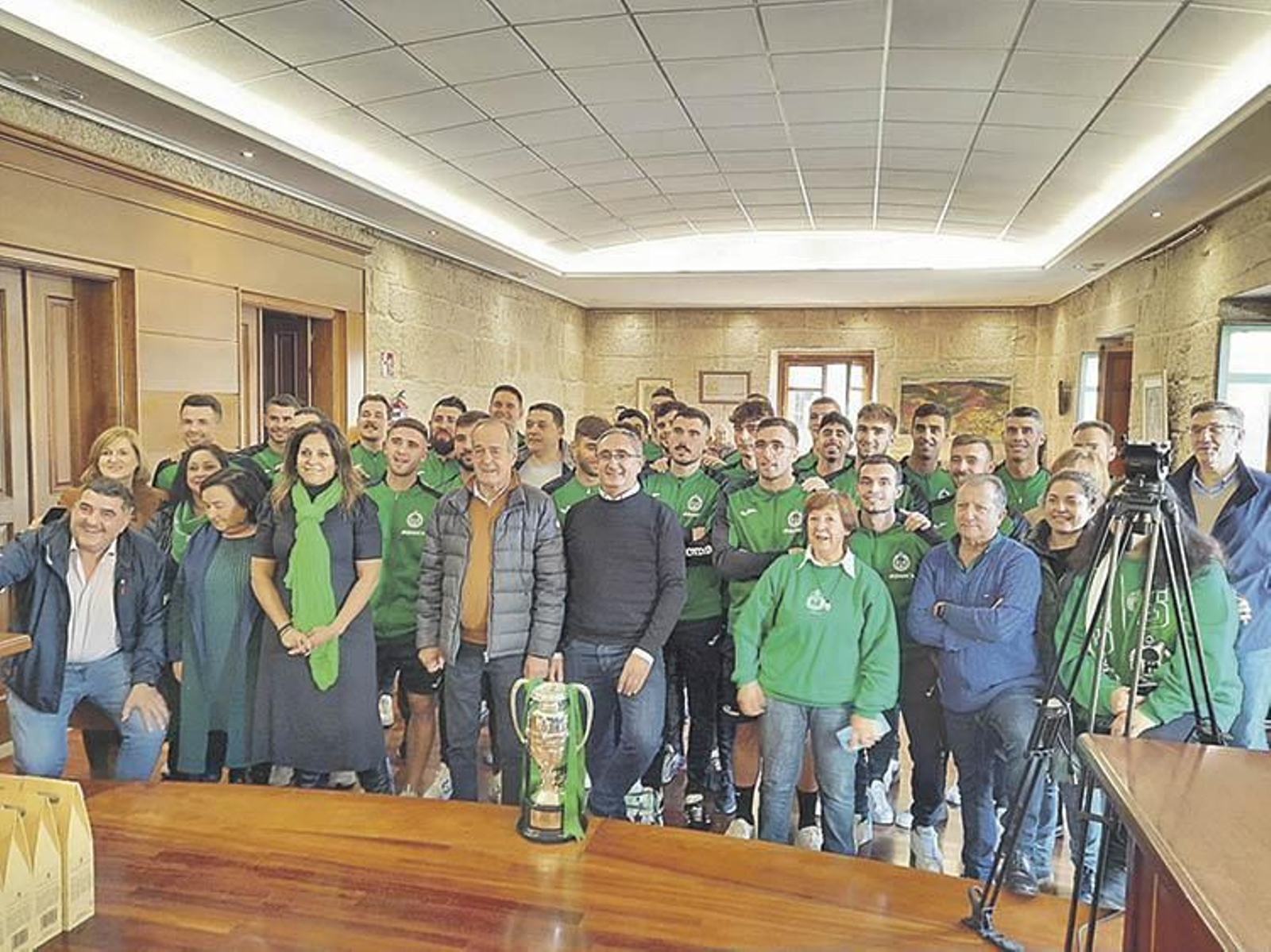 Acto de recepción al CD Arenteiro por parte del Concello de Carballiño.