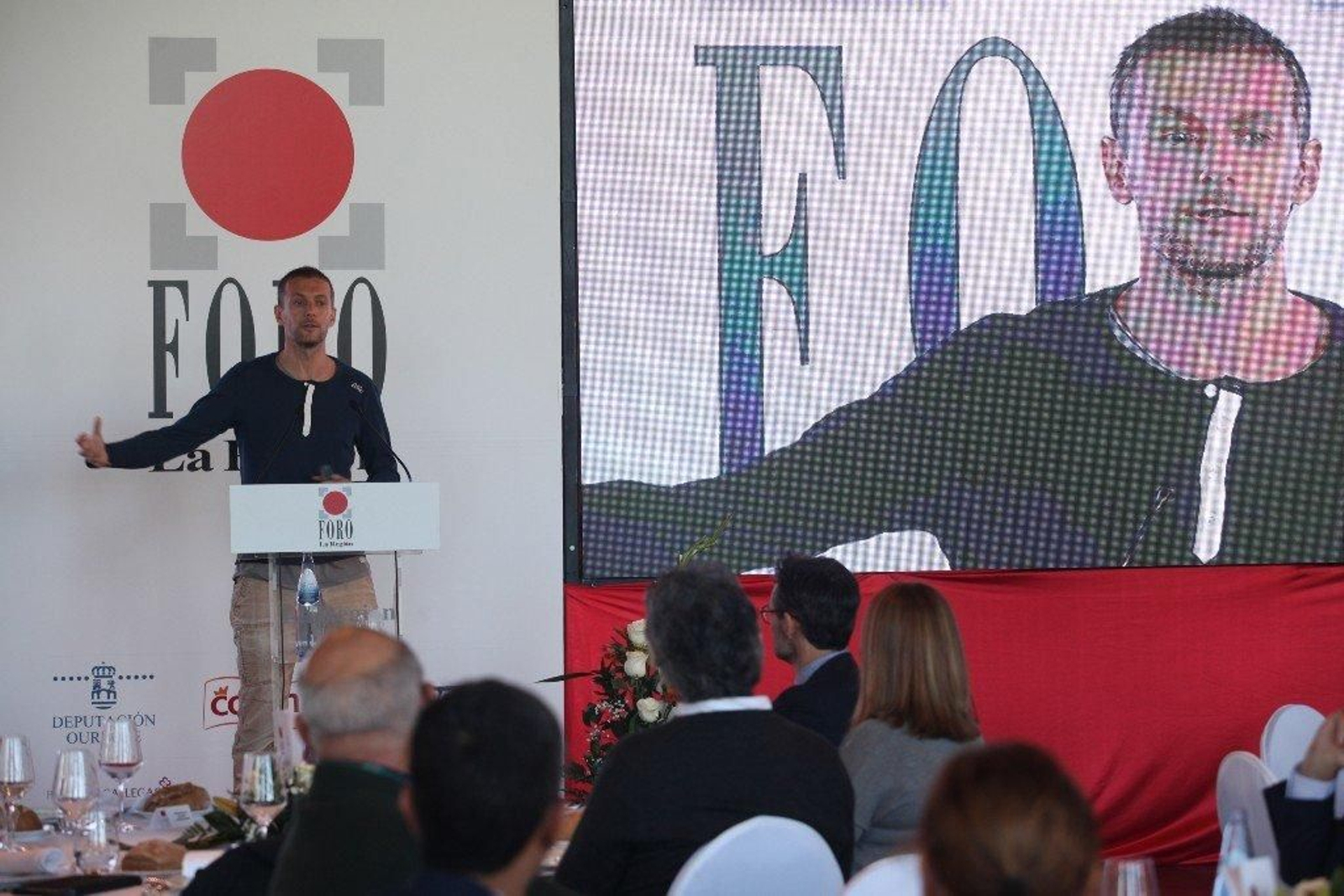 Karel de Beule, en el Foro La Región - 04