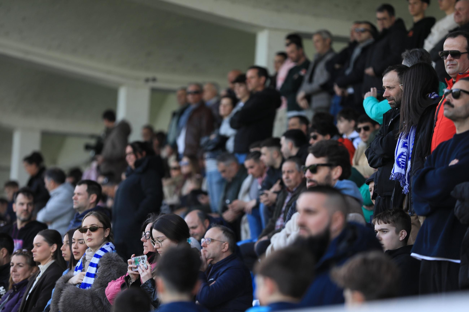 Galería | Alegría y resignación entre el Ourense CF y el Arenteiro en el Estadio de O Couto