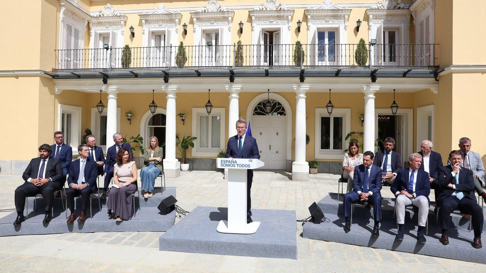 El presidente del PP, Alberto Núñez Feijóo, durante una rueda de prensa posterior a la reunión con los barones del PP, el pasado 6 de septiembre. (Foto: EP)
