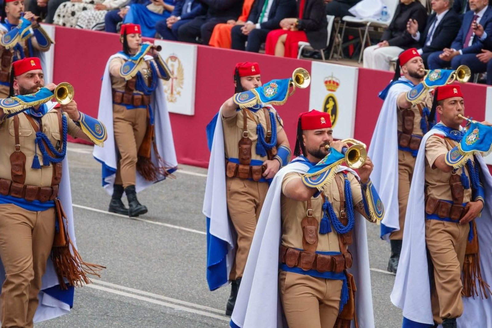 Galería | Las mejores imágenes del histórico Día de las Fuerzas Armadas en Vigo