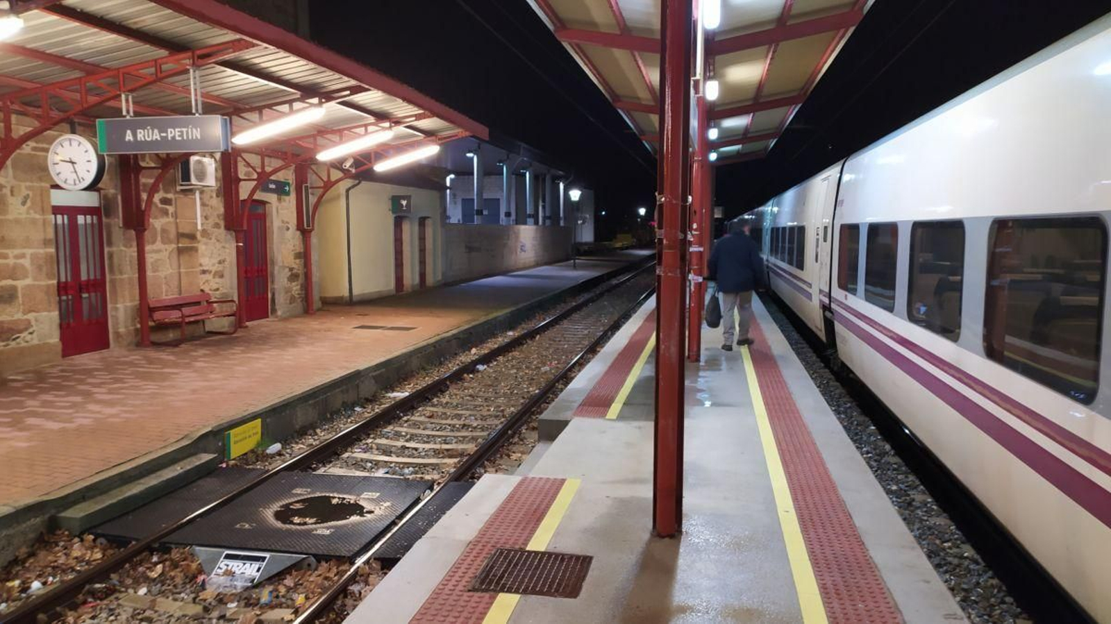 Estación de A Rúa-Petín, en el tramo Monforte de Lemos-Covas.