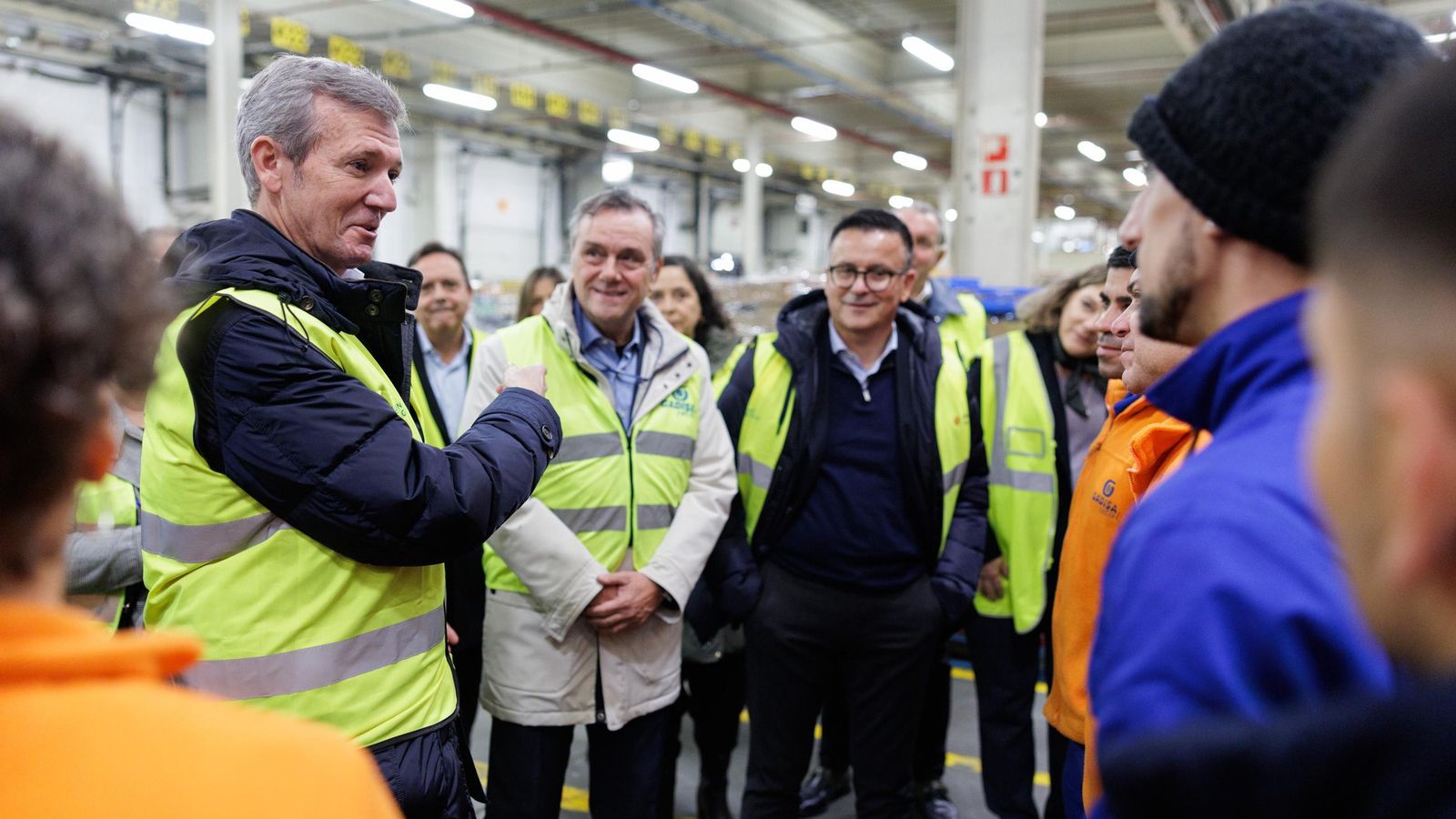 Entrega dos Reais Despachos na Escola Naval de Marín