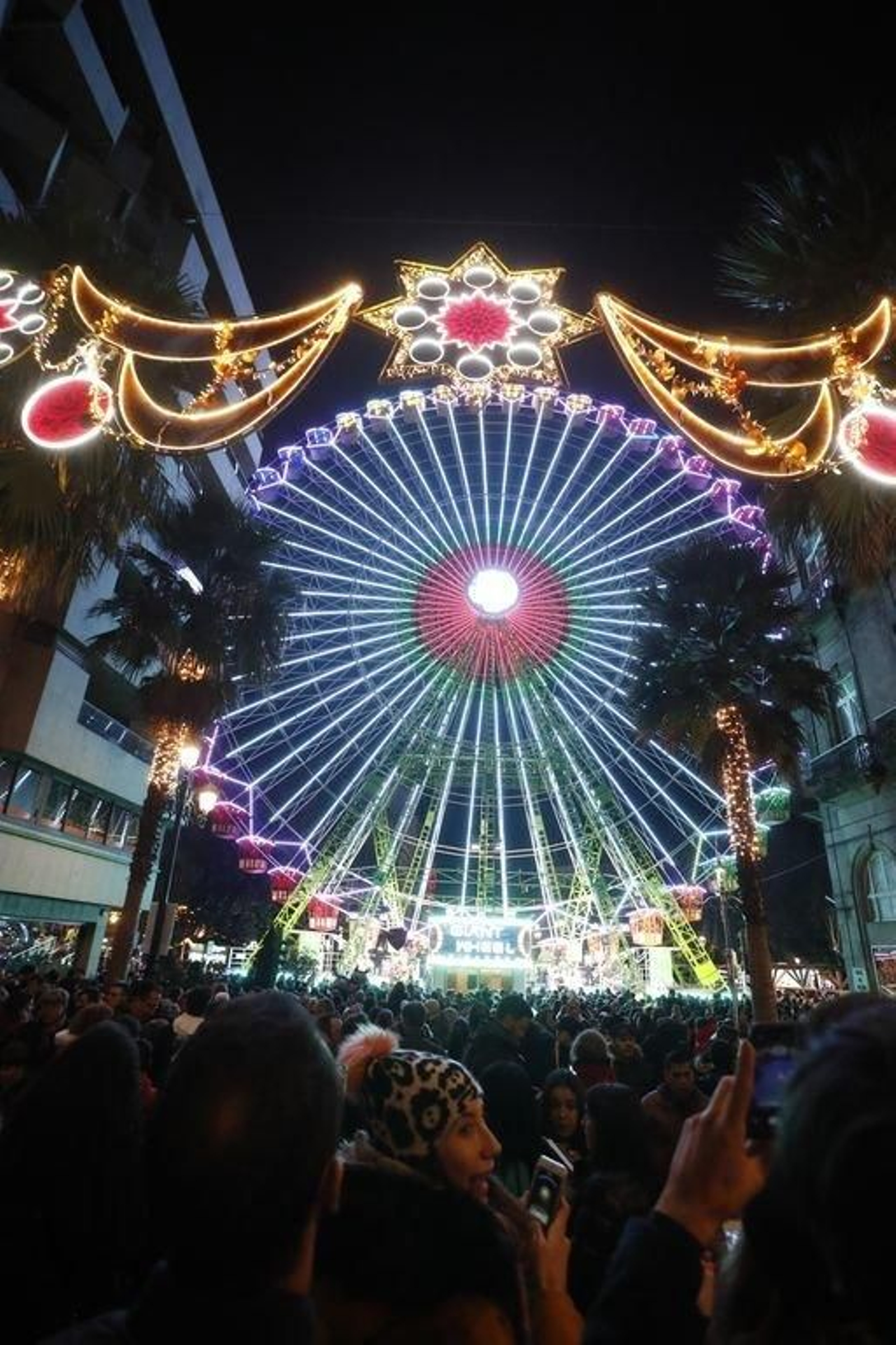 Los turistas invaden Vigo en el Puente125