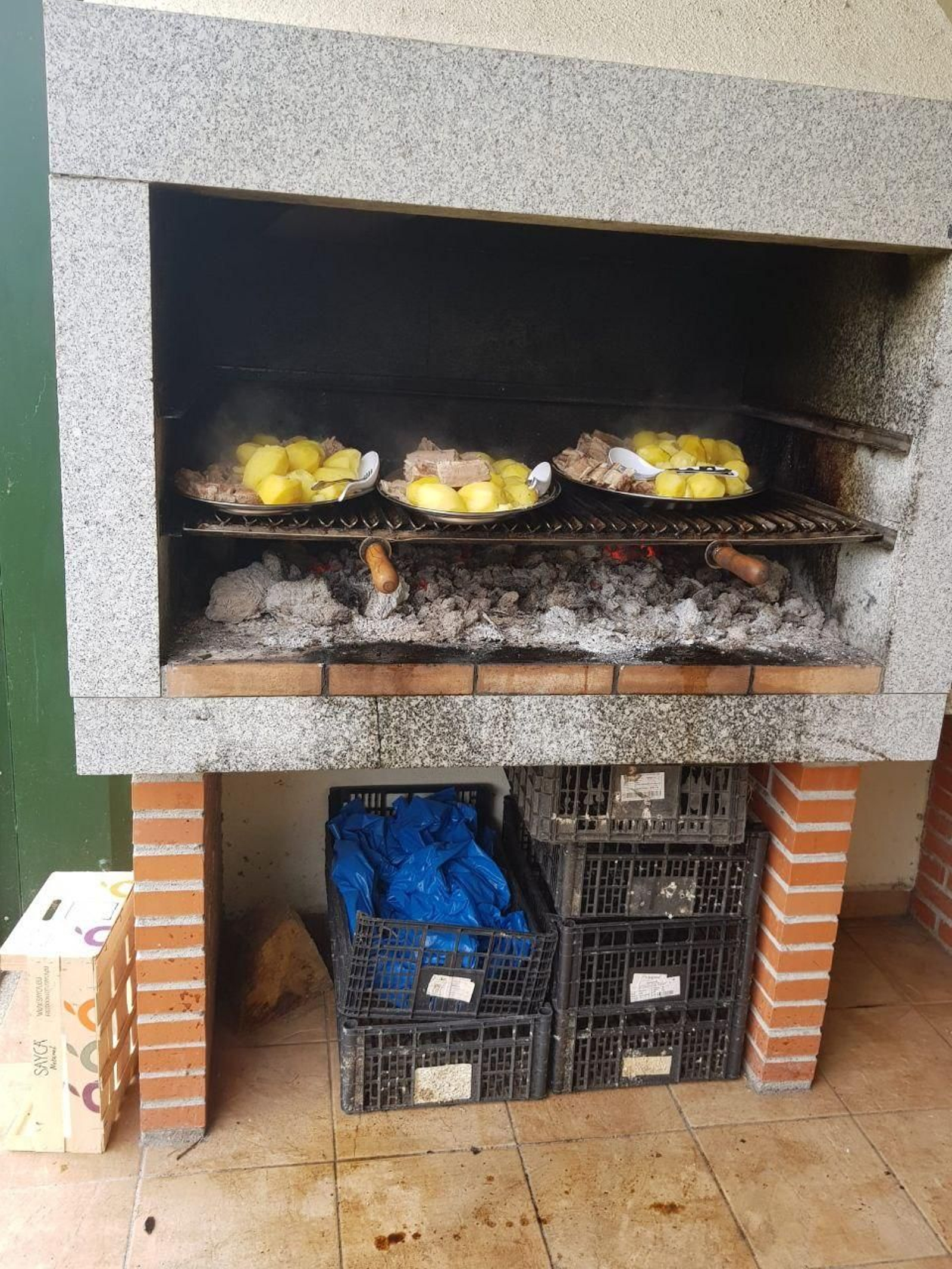 La carne ao caldeiro, el menú "diferente" en Ponte Noalla.