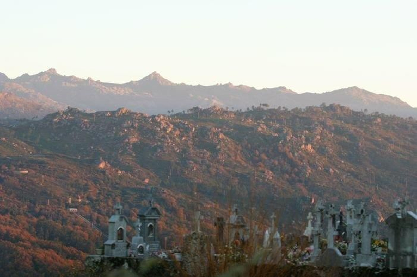 El parque natural Baixa Limia-Xurés, con 300 kilómetros cuadrados, es el mayor de los seis que existen en Galicia.