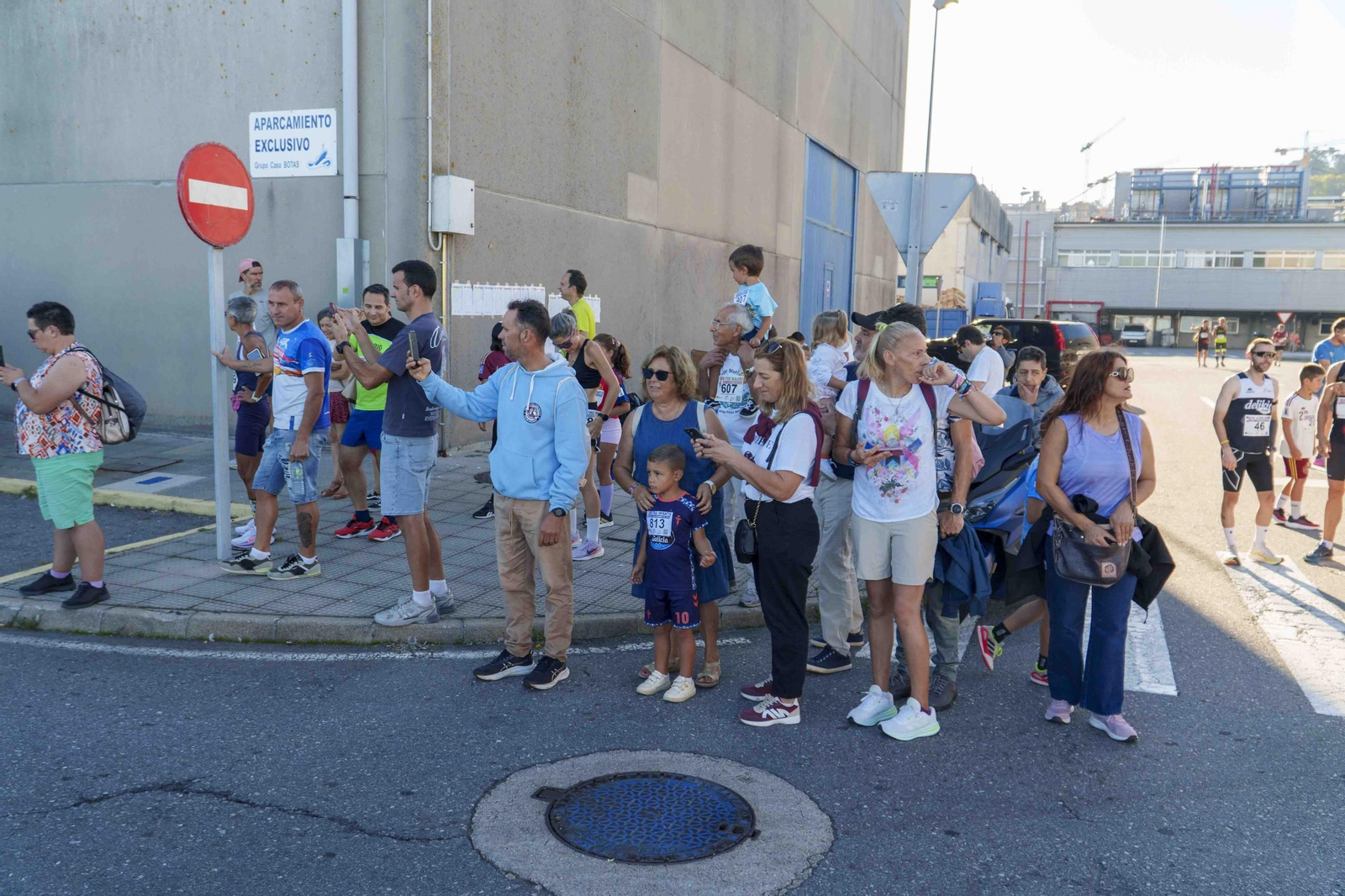 Galería | El puerto pesquero de Vigo acoge hasta cinco carreras organizadas por Carlos Adán