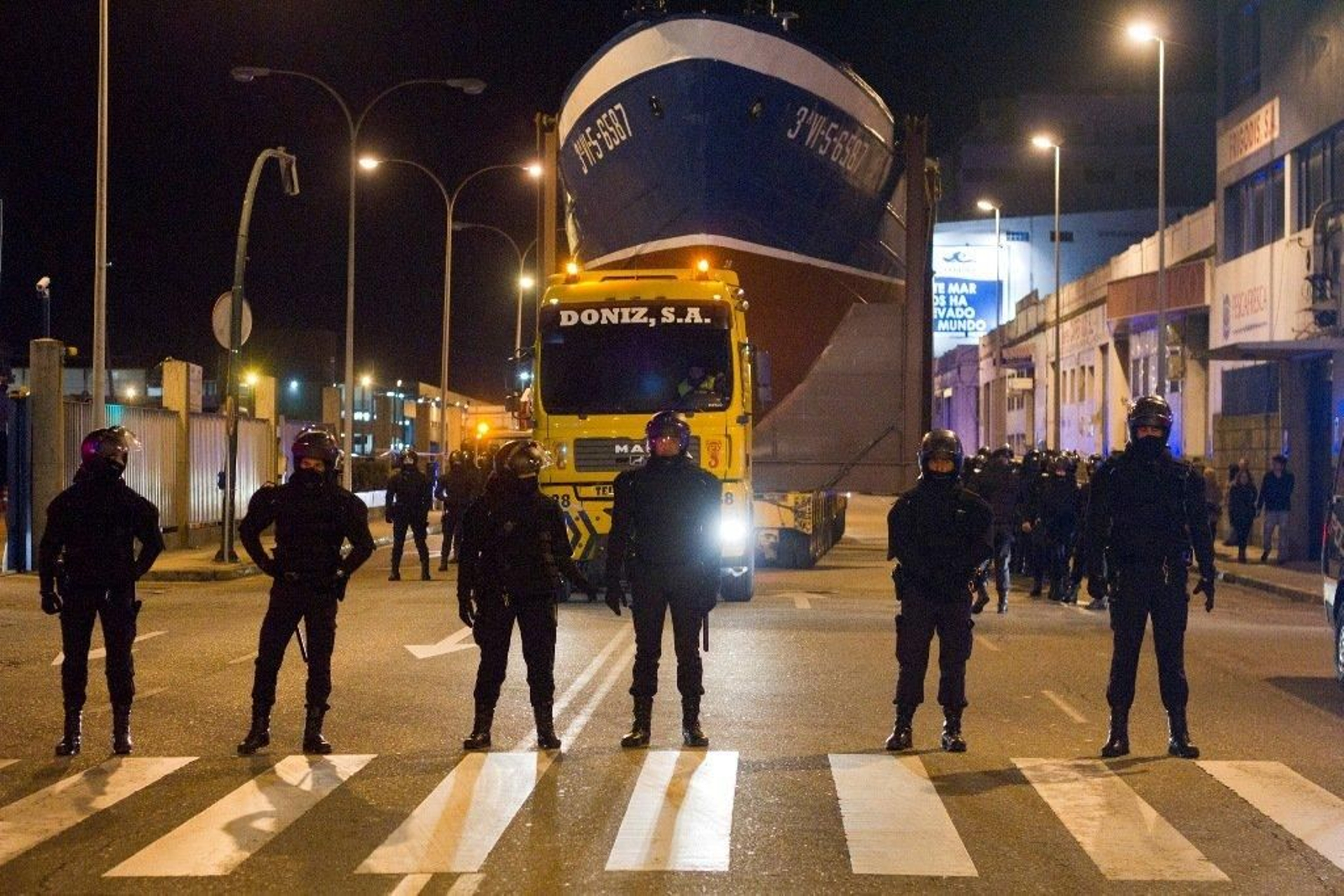 Traslado del barco Alfageme a Coia Foto Lanfoco 04