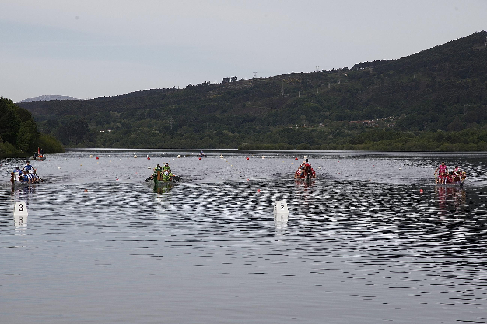 Galería | O Corgo recibe el autonómico de barco dragón