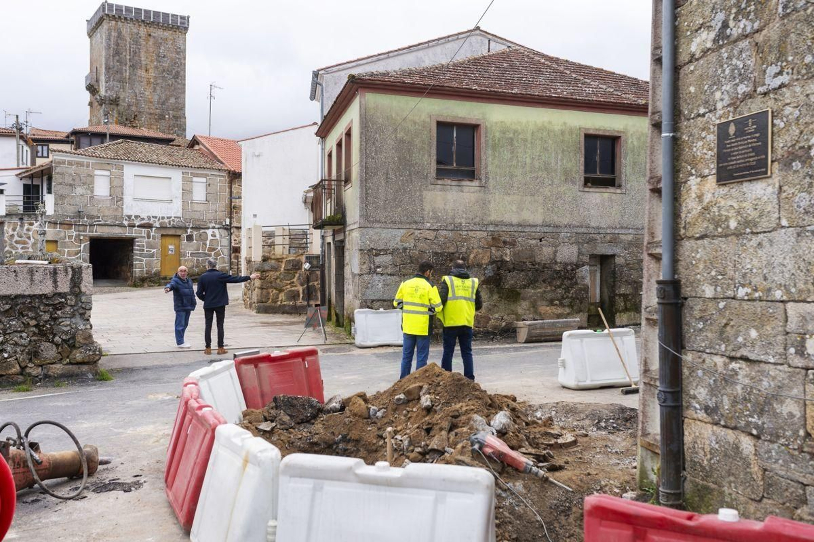 Obras da Deputación en Vilanova dos Infantes.