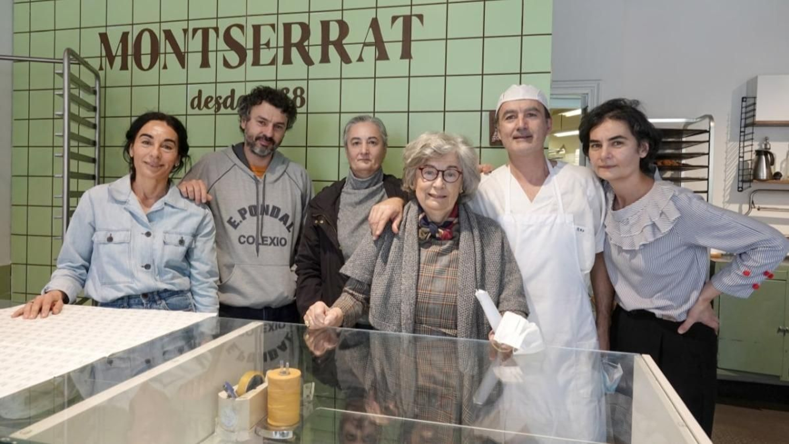 La familia Sobrino Baeza, con Roy y Willy, su madre Loló y sus hermanas May, Montse y Belén.