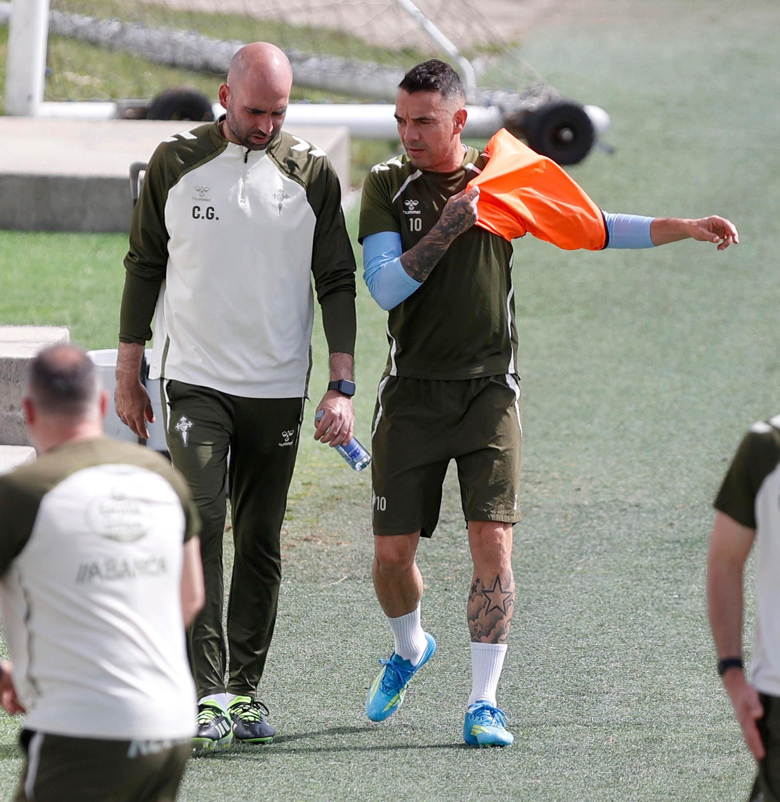 Galería | Aspas sonríe tras sellar su continuidad en el Celta