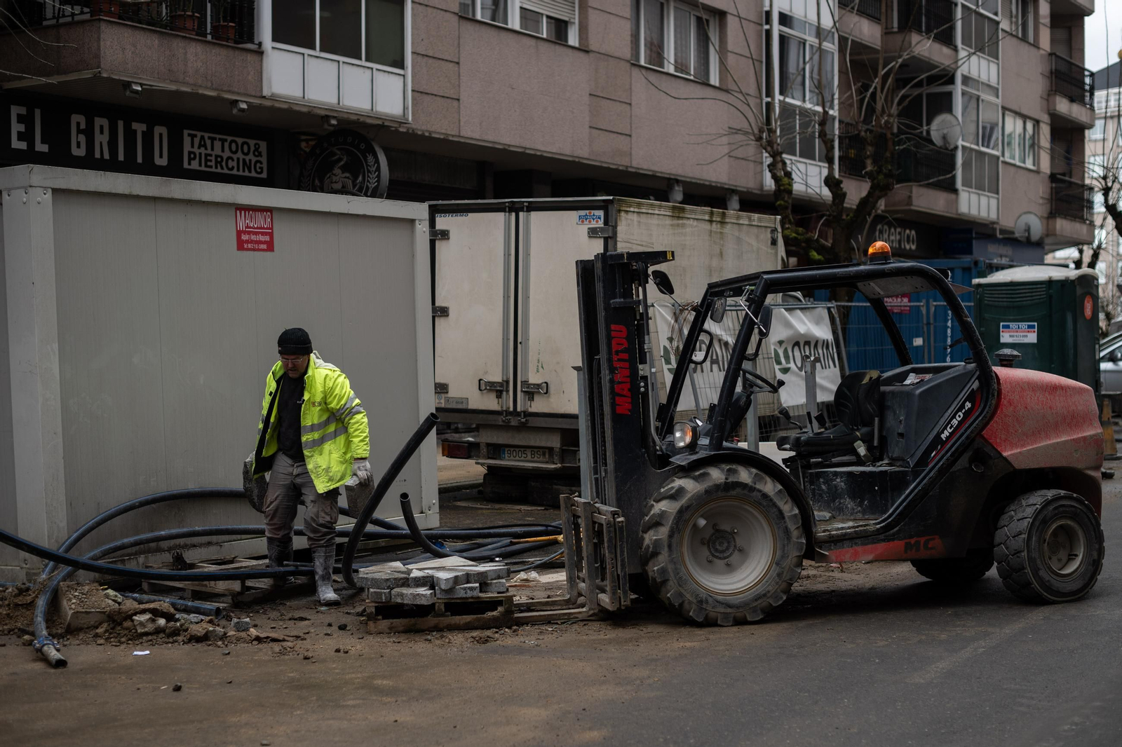 Galería | Así se encuentra la Avenida de Portugal tras la paralización de las obras por impagos del Concello de Ourense