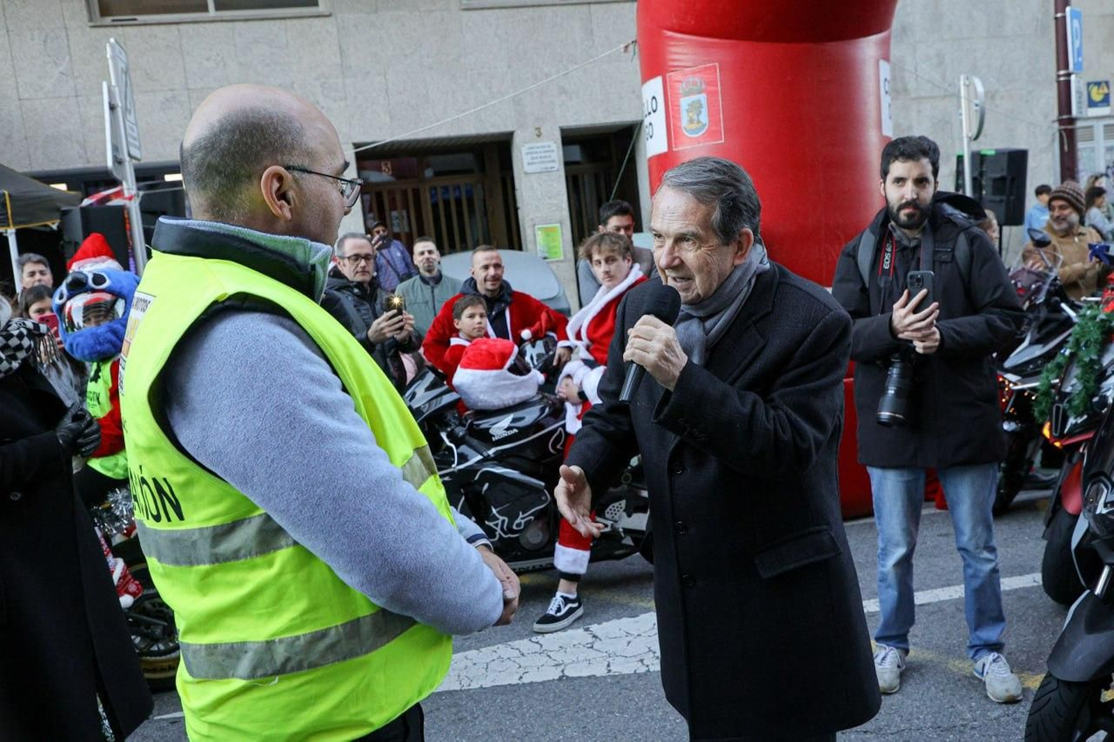 Galería | Los papanoeles moteros toman Vigo