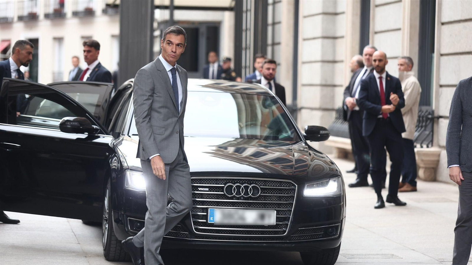 Pedro Sánchez llegando este viernes al Congreso de los Diputados.