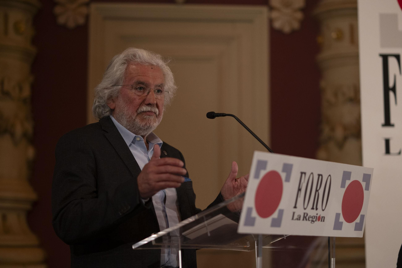 Rosendo Fernández durante do acto.