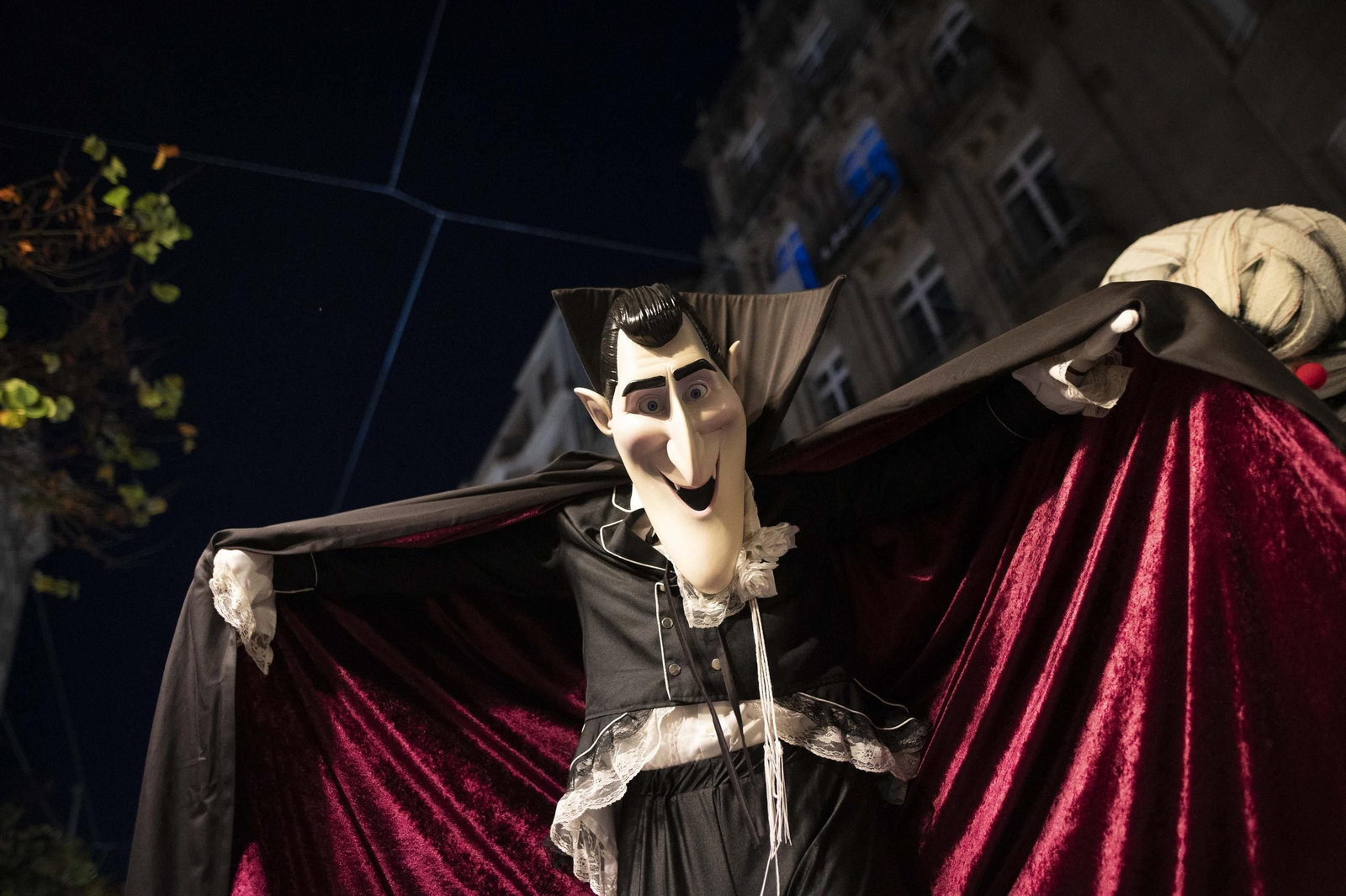 Galería | Ourense se transforma en una ciudad de miedo para celebrar Samaín