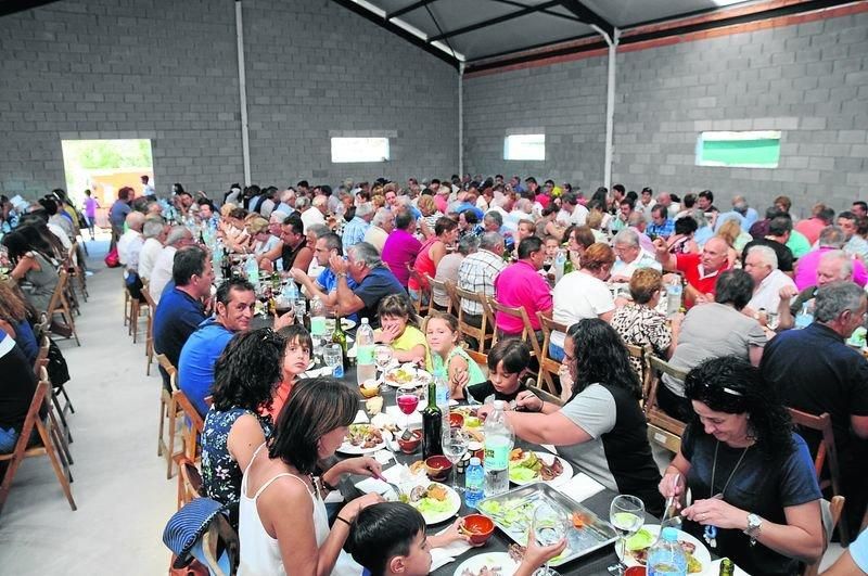 Mucha gente acudió a la cita gastronómica de Chandrexa.
