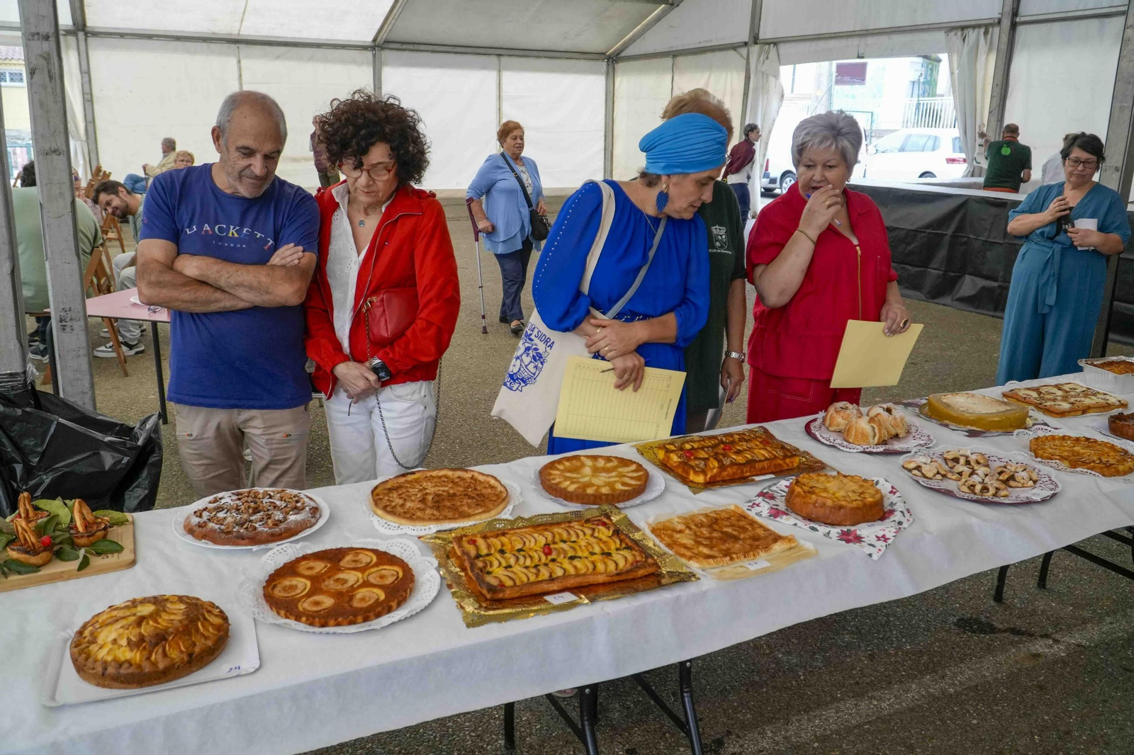 Galería | La Festa da Sidra triunfa en Bembrive con 1.000 litros repartidos