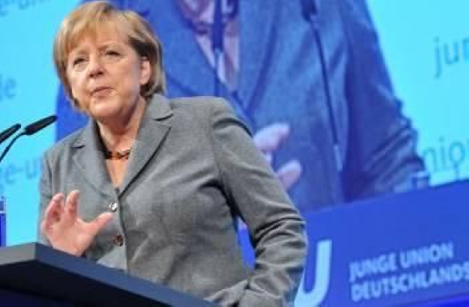 La canciller Angela Merkel fue quien dio a conocer el interés de Alemania por los trabajadores españoles. (Foto: ARCHIVO)