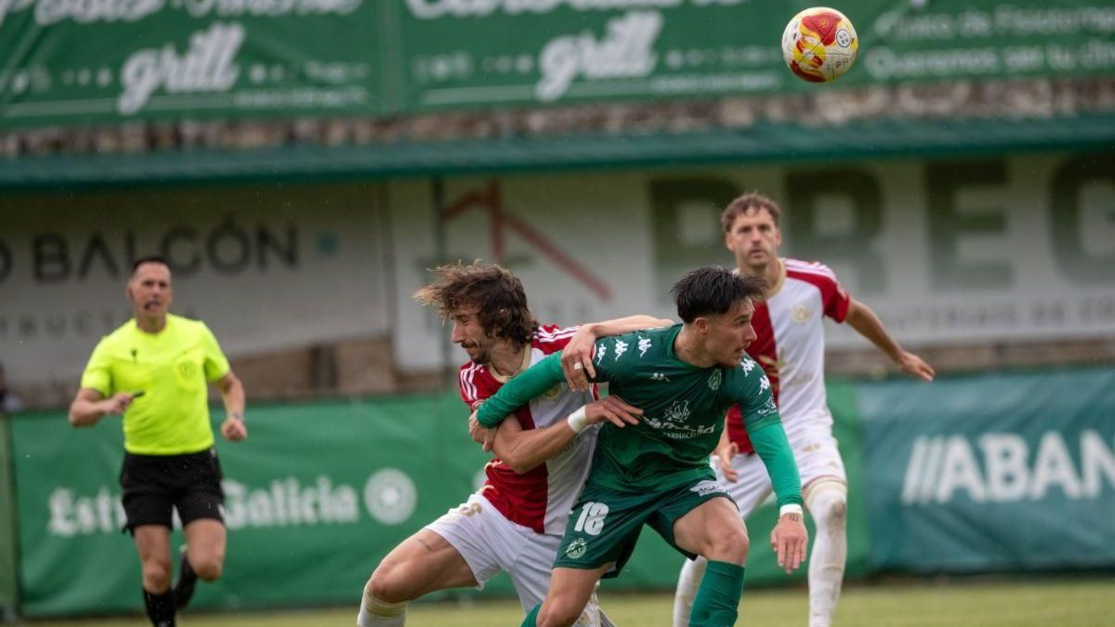 Víctor Mingo, delantero del Arenteiro, en el duelo contra el Cacereño.