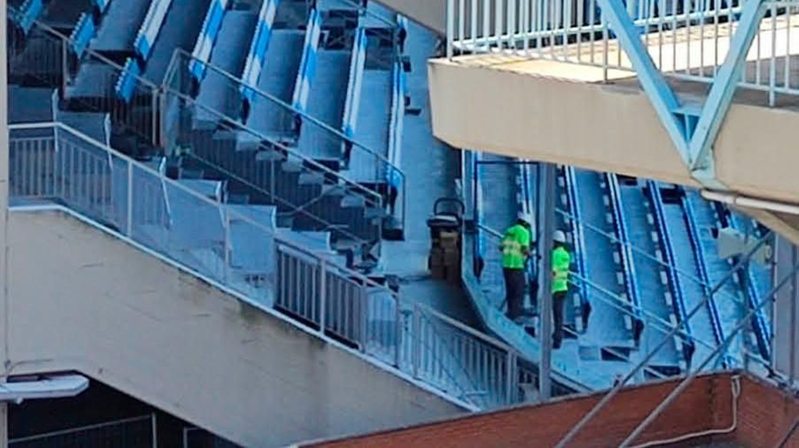 Los asientos de la grada de Río Bajo ya están colocados en su lugar.

ÁLEX OLIVEIRA RCV