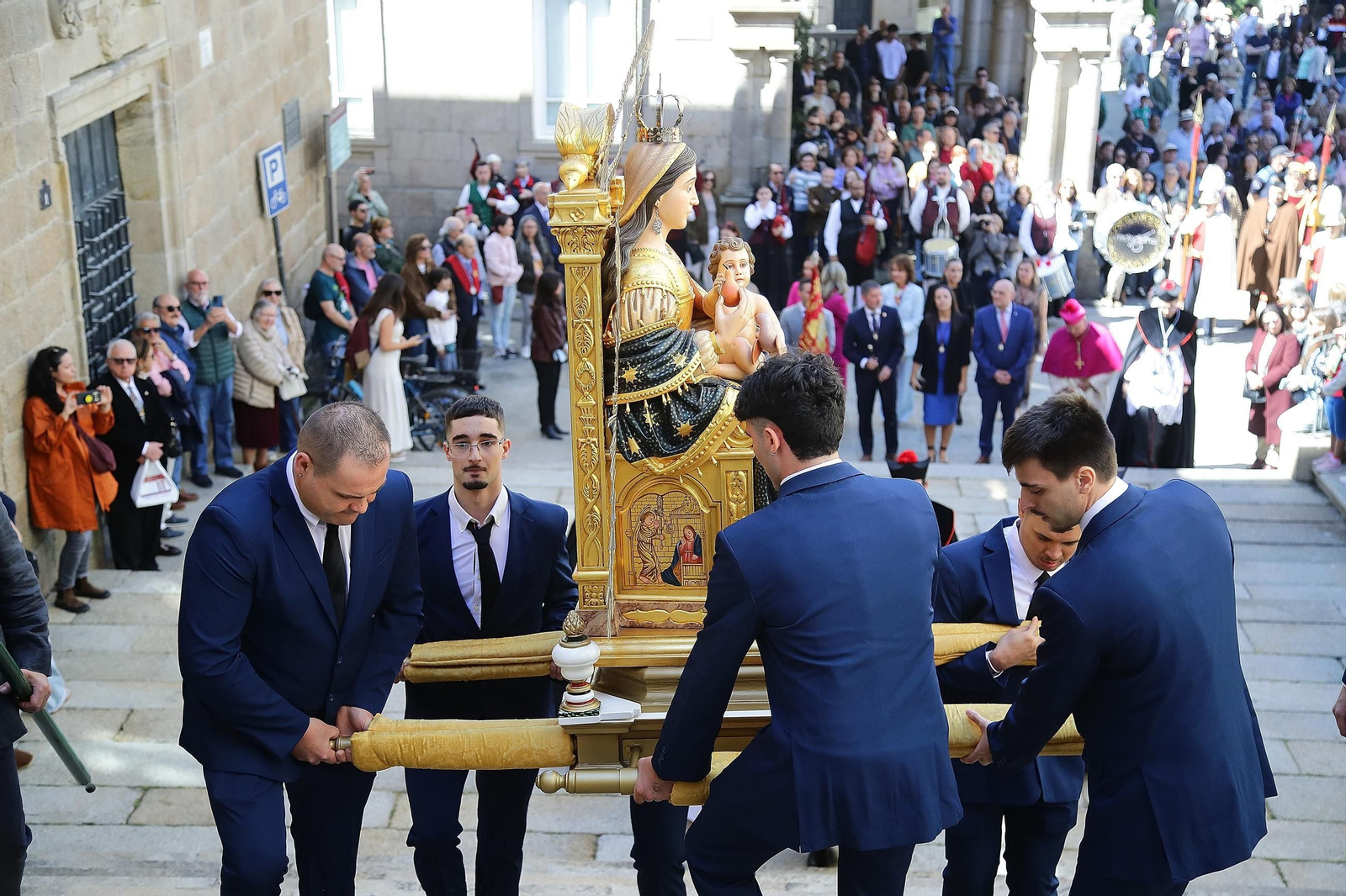 Galería | La procesión del Encuentro pone fin a la Semana Santa en Ourense