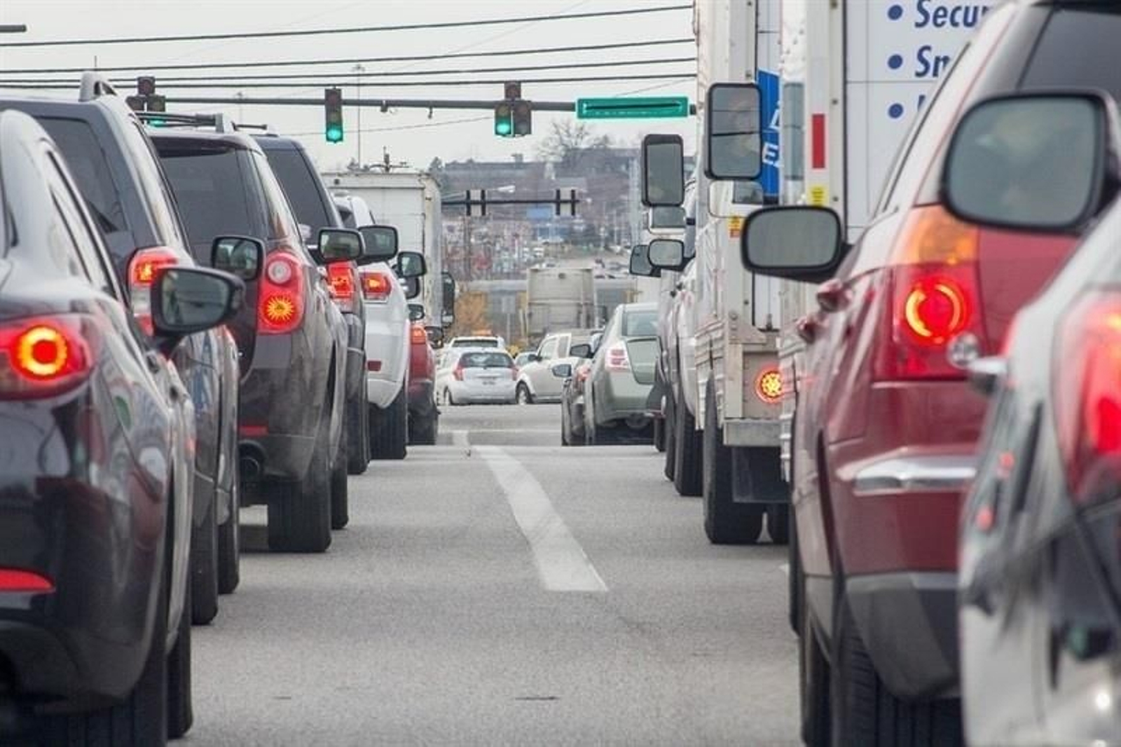Tráfico en una carretera de Estados Unidos