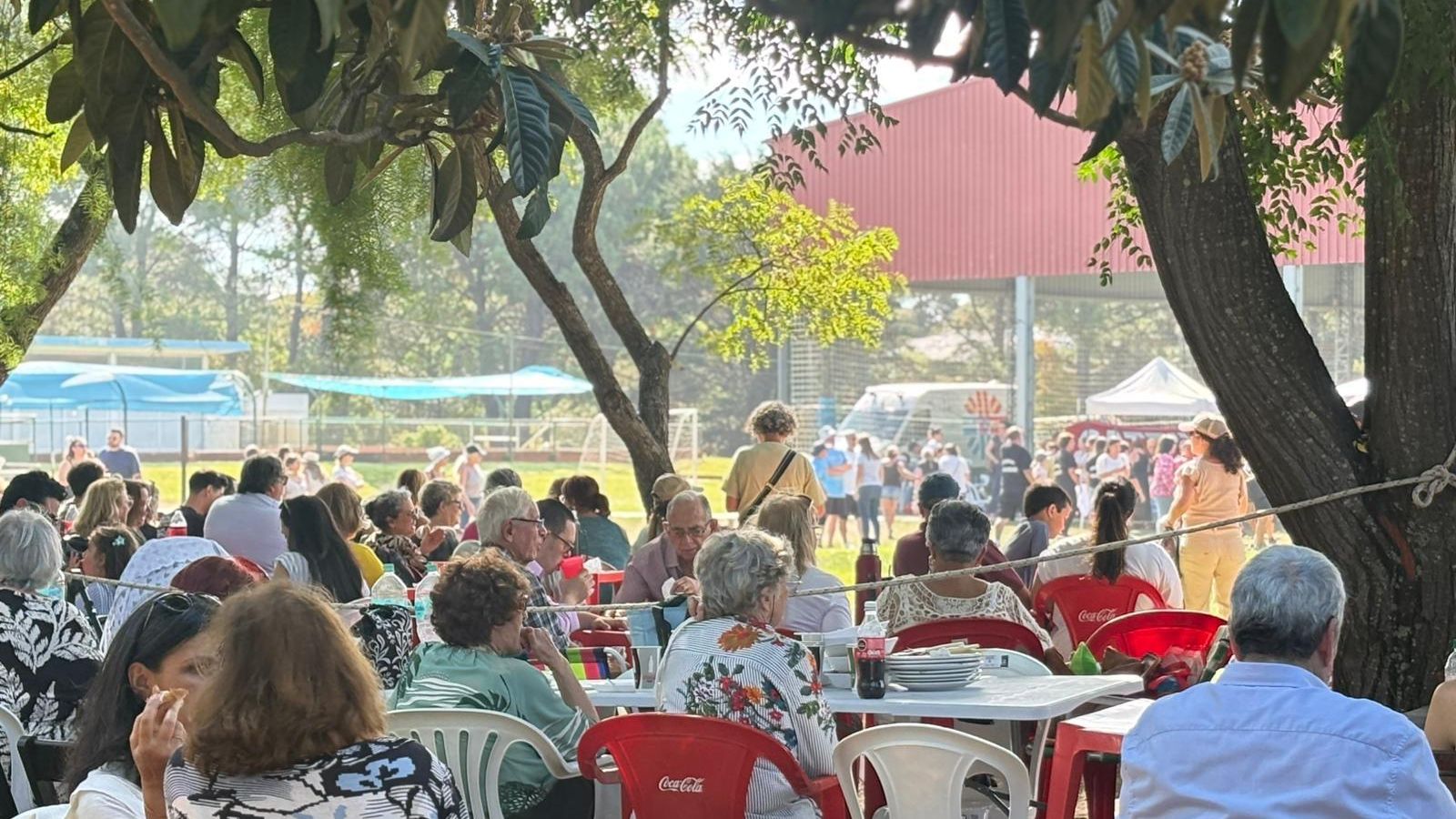 En la imagen participantes en la romería