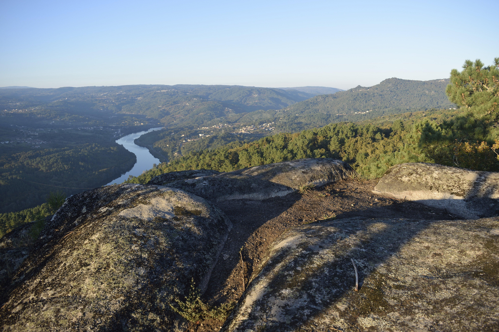 Senderismo en Pereiro de Aguiar. Destacan los espectaculares miradores.