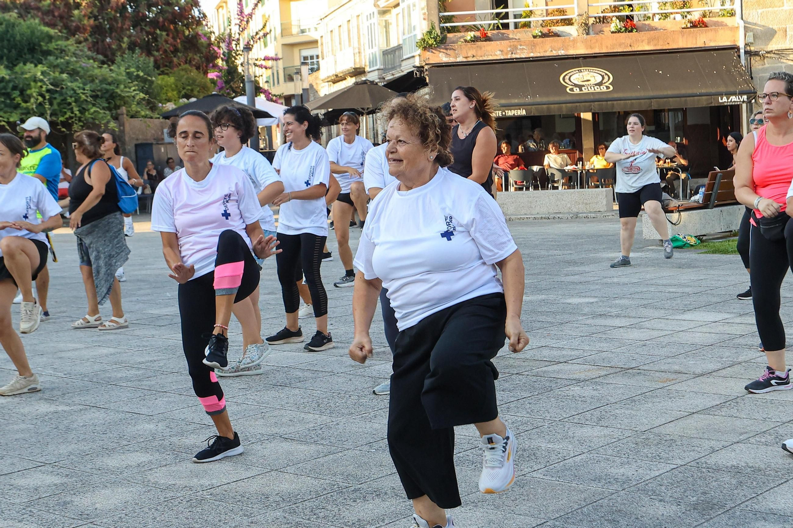 Galería | Un centenar de personas se activan con la sesión de zumba de +Deporte Atlántico
