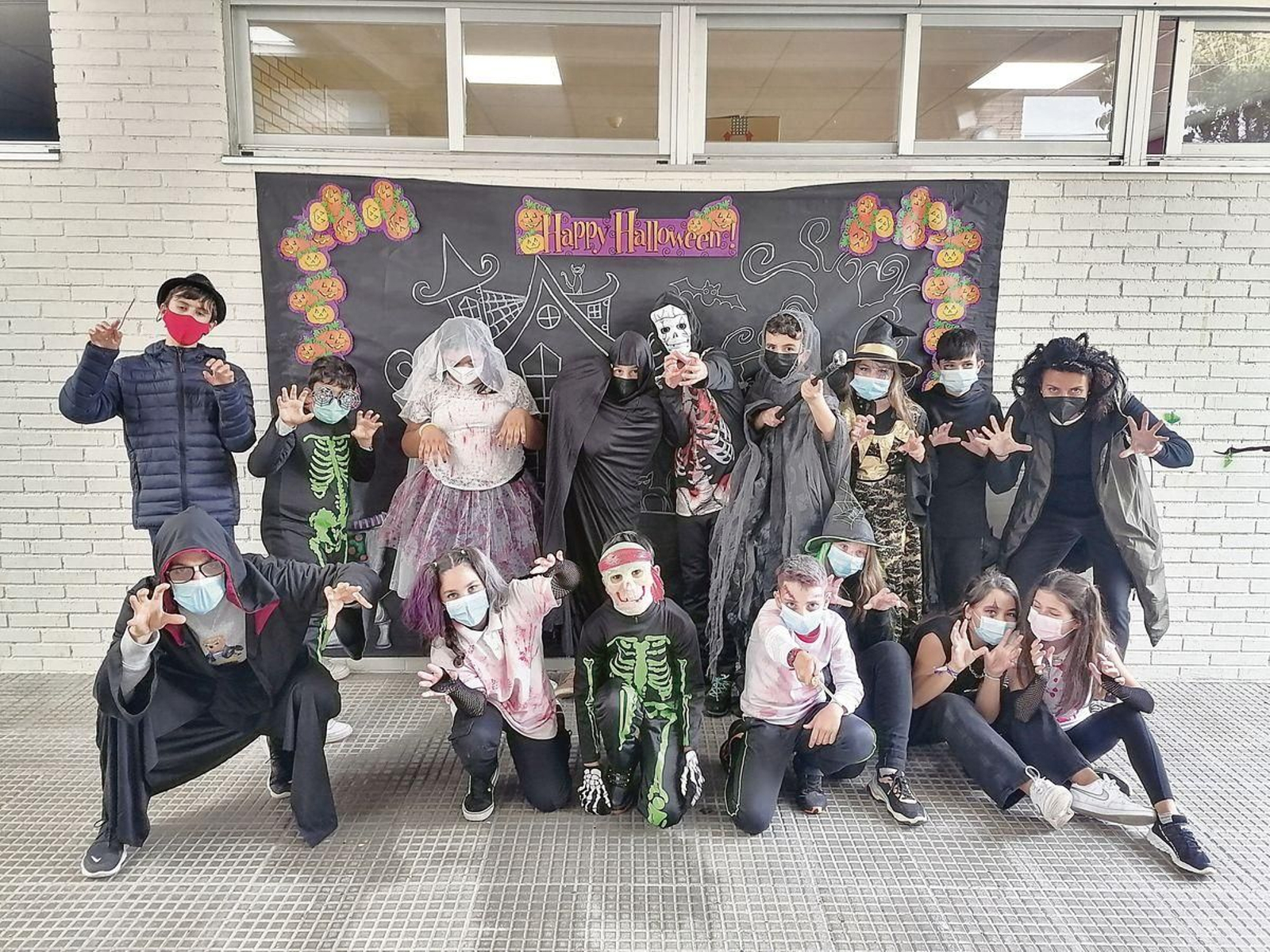 Seixalbo. En sexto A pasárono moi ben no Samaín.